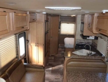 26' Four Winds Motorhome Kitchen and Dining Area