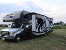 32' Tioga Motorhome Rental